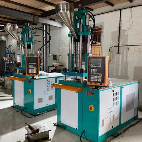 Vertical Insret Moulding Machine