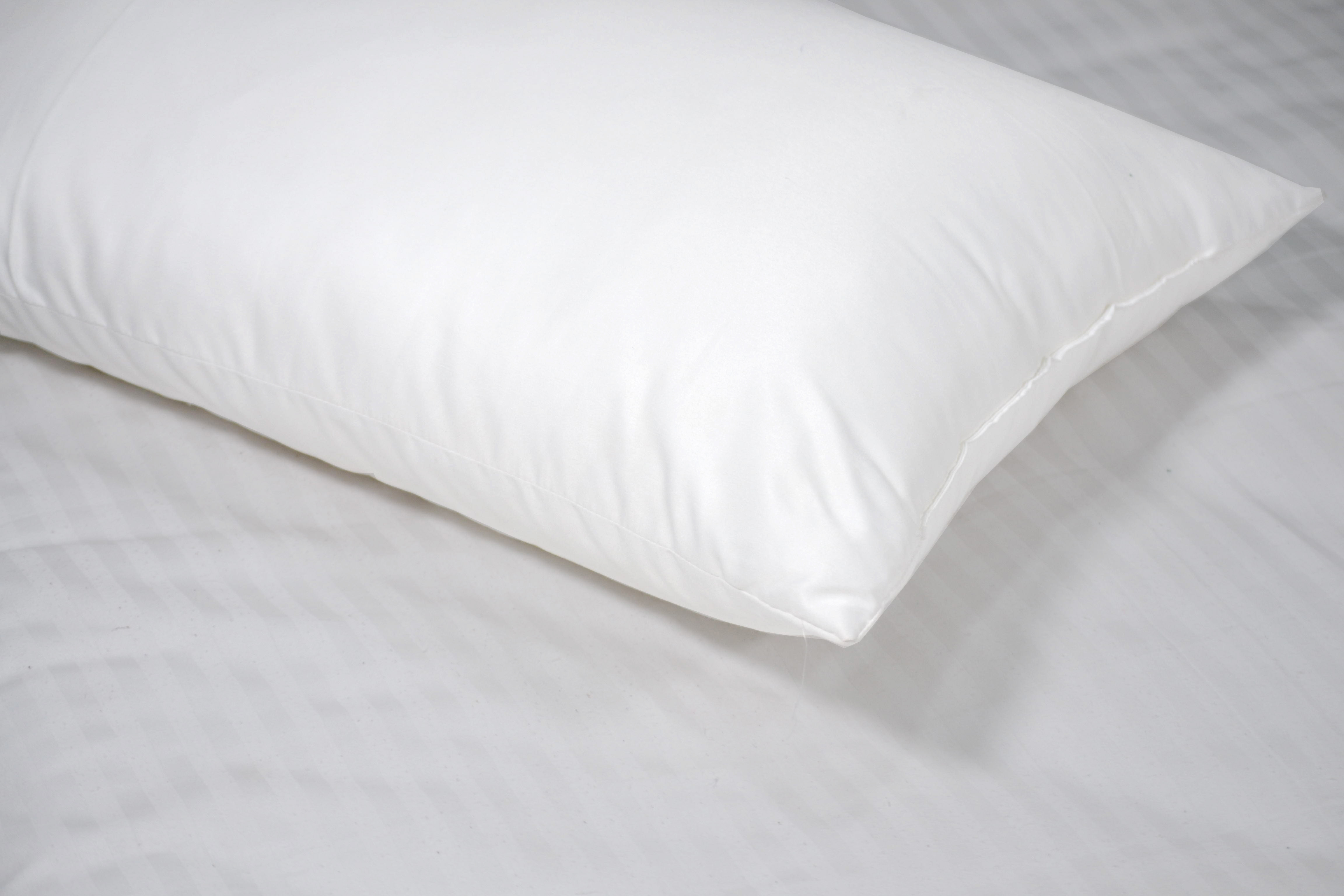 Hotel Conjugated Fibre Pillow