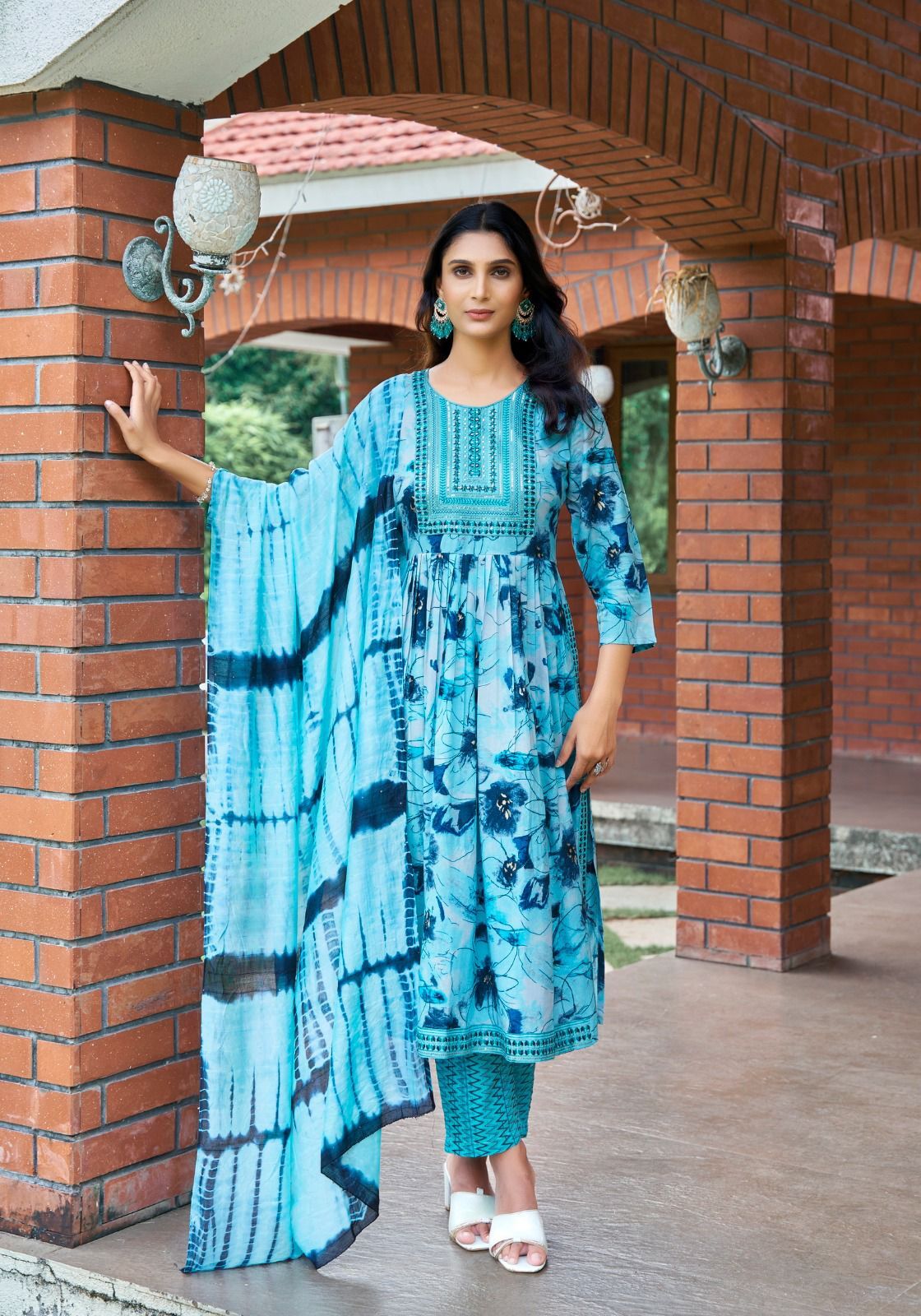 Nyra Cut Kurti - Feature: Washable