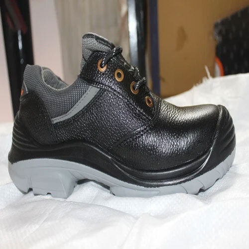 Hillson Safety Shoes - Color: Black