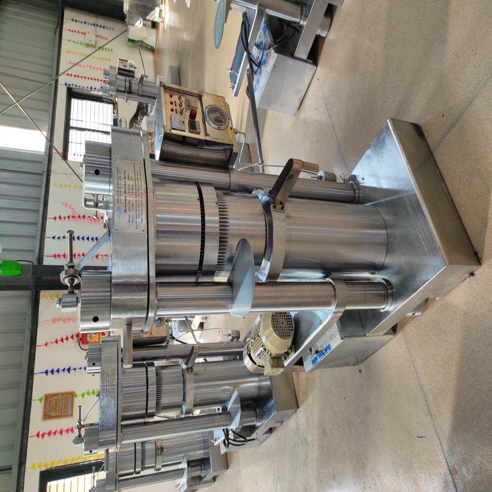 CARROT SEED  COLD PRESS OIL MACHINE