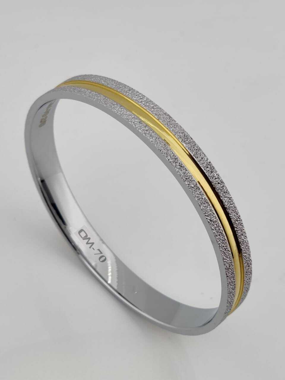 Silver 2 Ton Kada - Sterling Silver, 2.2 To 3.0 Size | Intricate Designs, Sleek Finish, Comfortable Fit For Men's Everyday Style And Gifting