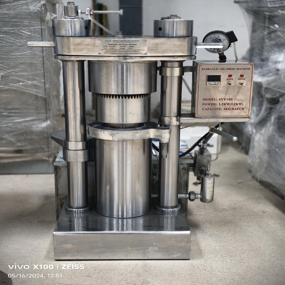 Mango Gutli   Cold Press Oil Machine - Automatic Grade: Automatic