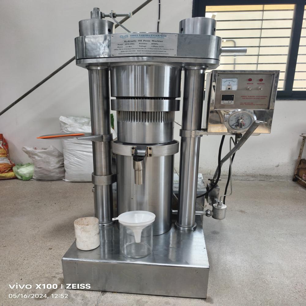 Mahudo  Cold Press Oil Machine - Automatic Grade: Automatic