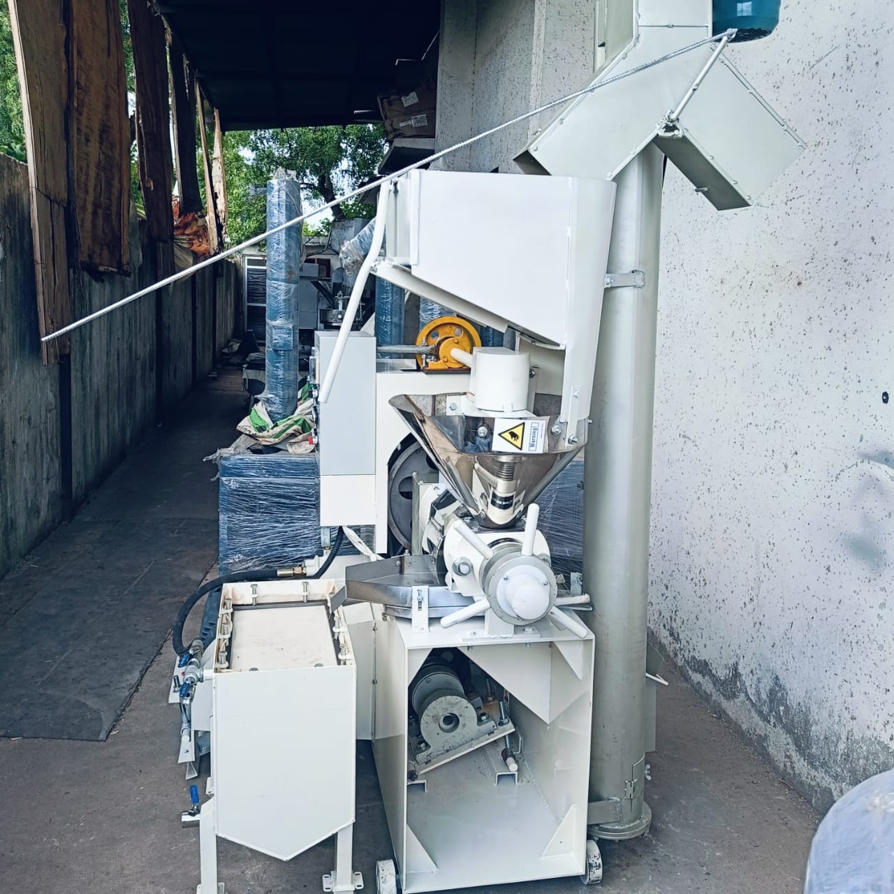 MINI OIL PRESS EXPELLER MACHINE 