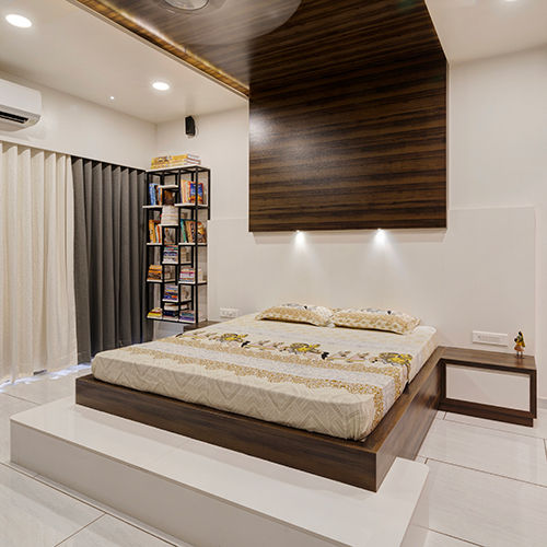 Wooden Modern Bed - Finishing: Polished