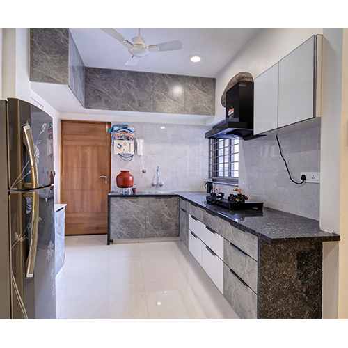 Glossy Modular Kitchen - Feature: Water Resistance