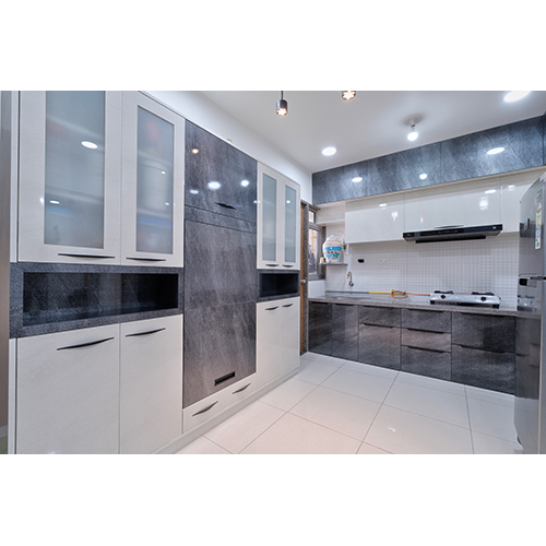 Glossy Modular Kitchen - Feature: Water Resistance