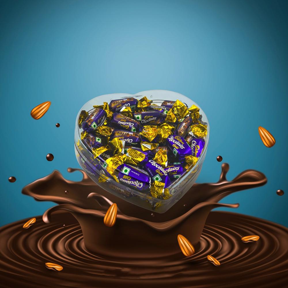 CP Heart 5 Cavity Storage Box - Food-Grade PET & PP Plastic Heart-Shaped Design Modern Scratch-Less Transparent Ideal for Confectionery Storage