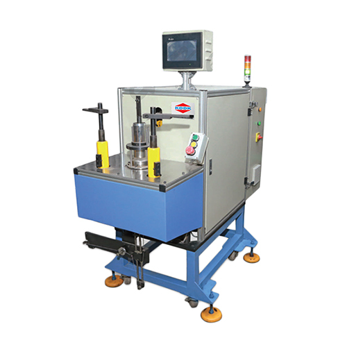 Kddk-179 Cnc एक सिंगल साइड स्वचालित कॉइल लेसिंग मशीन है।