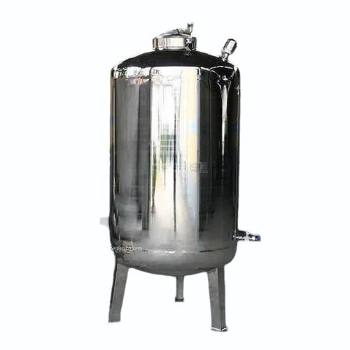 Commercial Stainless Steel Storage Tank - Capacity: 2000 - 50000 Liter/Day