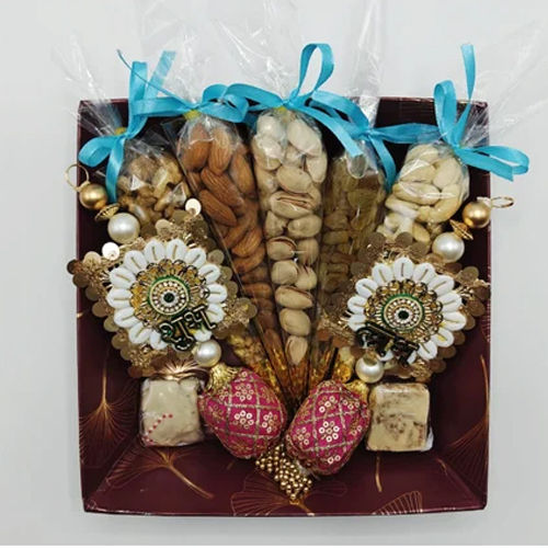 Customized Gift Hampers - Color: Multi Colour