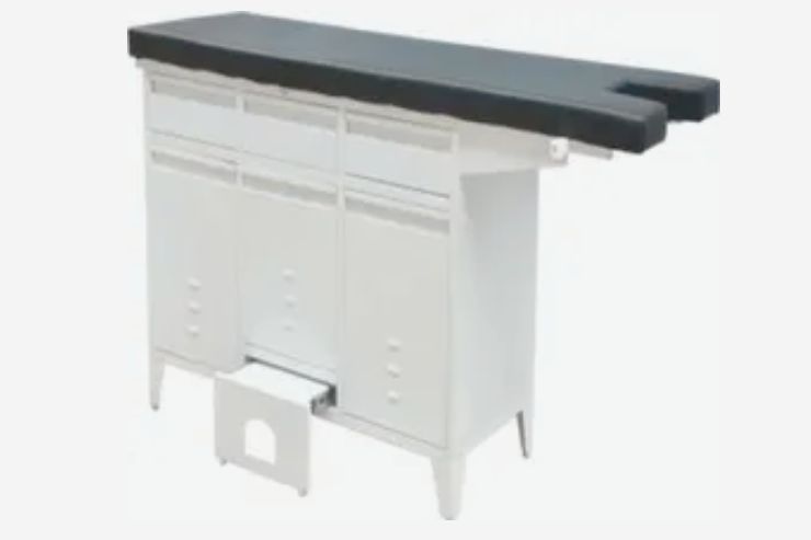 Gynae Examination Couch - Application: Hospitals