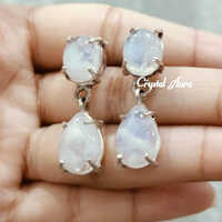 Crystal Earring - Moonstone Stone, Oval Shape, White Color | Perfect Accessory For Casual Occasions And Elegant Outfits