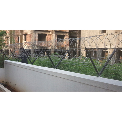 एमएस एंगल बार्ब्ड वायर और कॉन्सर्टिना कॉइल बाड़ लगाने के लिए