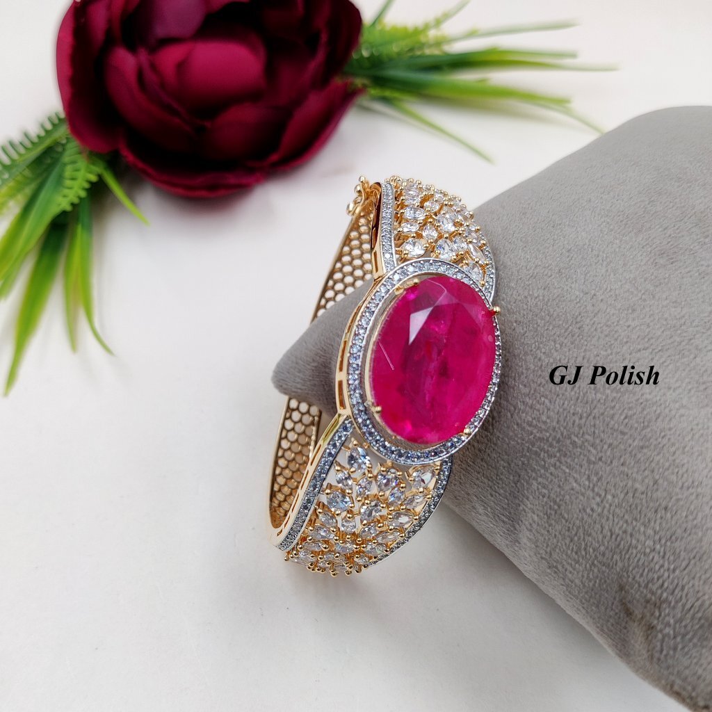 Dazzle Ad Doublet Bracelet - Gender: Women