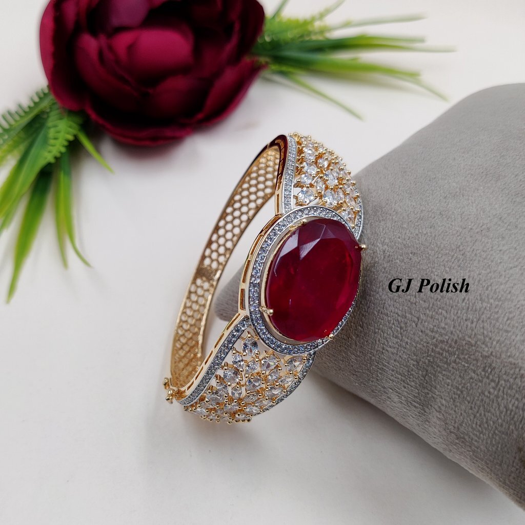 Dazzle Ad Doublet Bracelet - Gender: Women