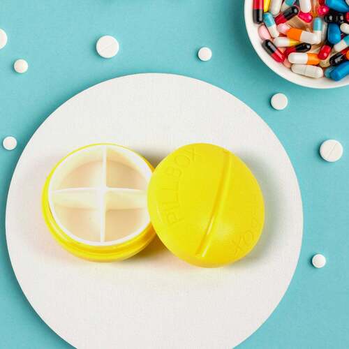 Portable Round Shape 4 Compartments Pill Boxs