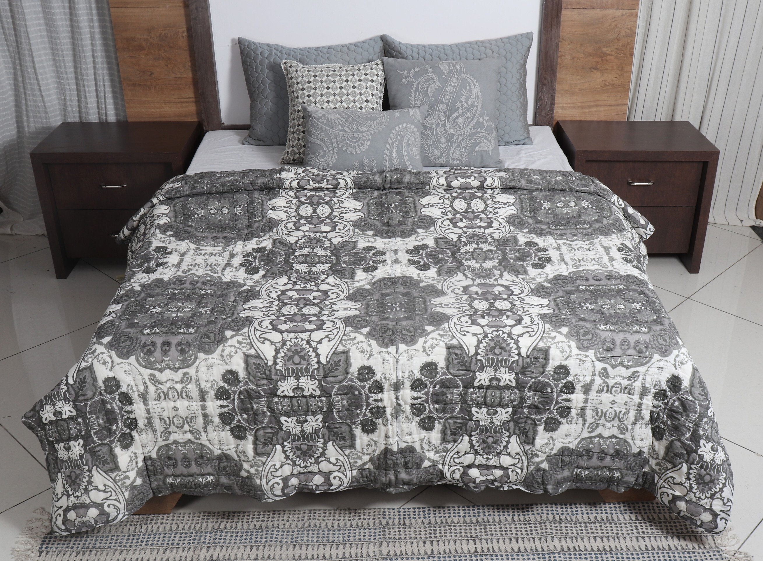 New Cotton Paisely Print Quilts