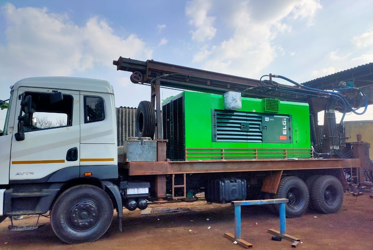 Dth Drilling Rig - High-strength Steel Frame, Compact Size For Efficient Performance And Versatile Applications
