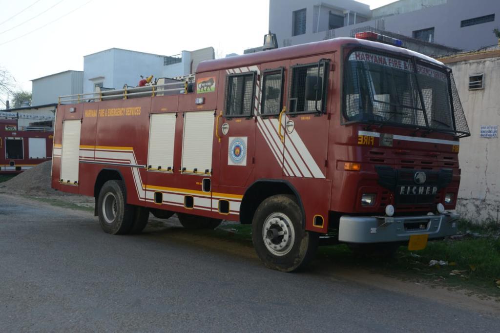 Water Tender Type B - Color: Fire Red