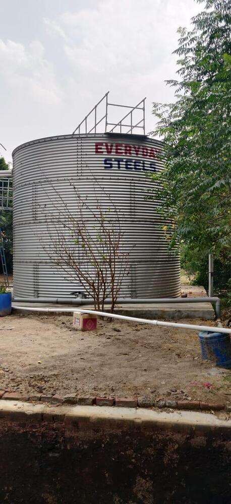 Effluent Treatment Storage Tank - Color: Silver