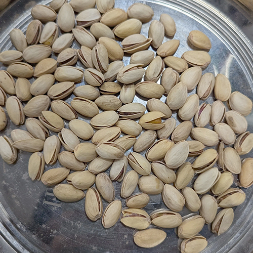 Pistachios Salted - Color: Cream