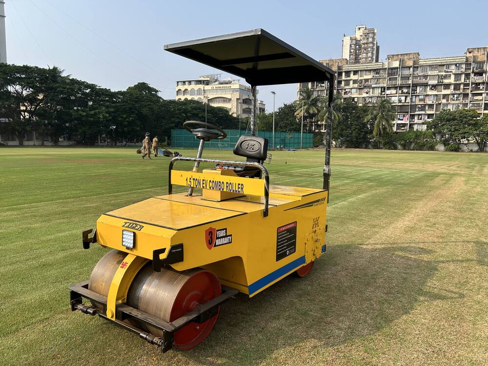 Tiger 1.5 Ton EV Battery Combo Sports Ground Roller