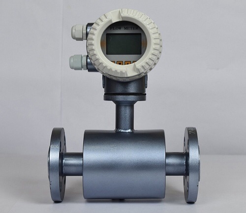 Electromagnetic Flow Meter - Stainless Steel, Digital Display, Metallic Grey | High Accuracy 0.5%, Low Maintenance, Non-Intrusive Design