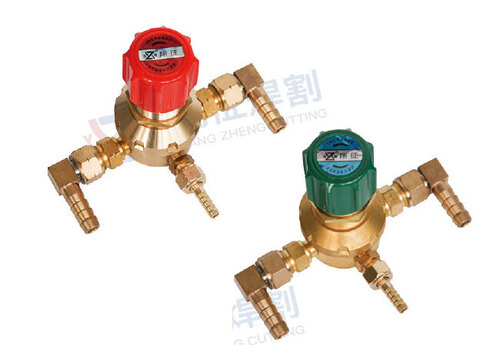 Small flow pressure reducing valve