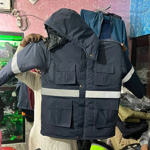 भारी सर्दी जैकेट