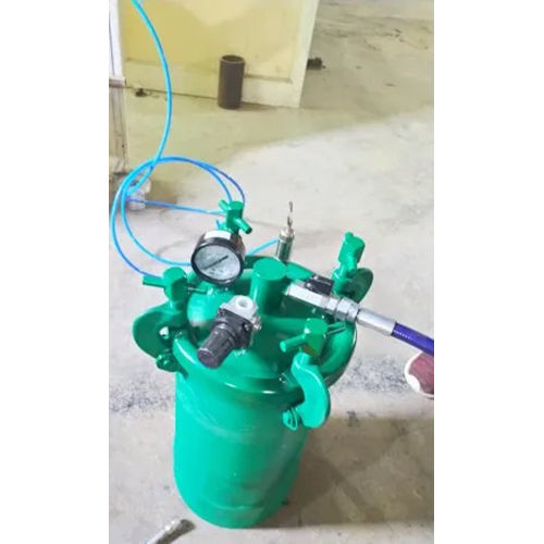 Pressure Tank With Spray Gun - Color: Green