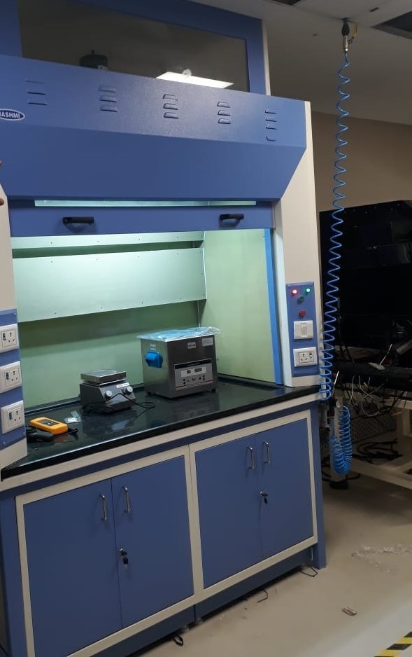 Fume Exhaust hood floor standing model Work Area: 3 x 3 x 3 ft Wooden with Lamination