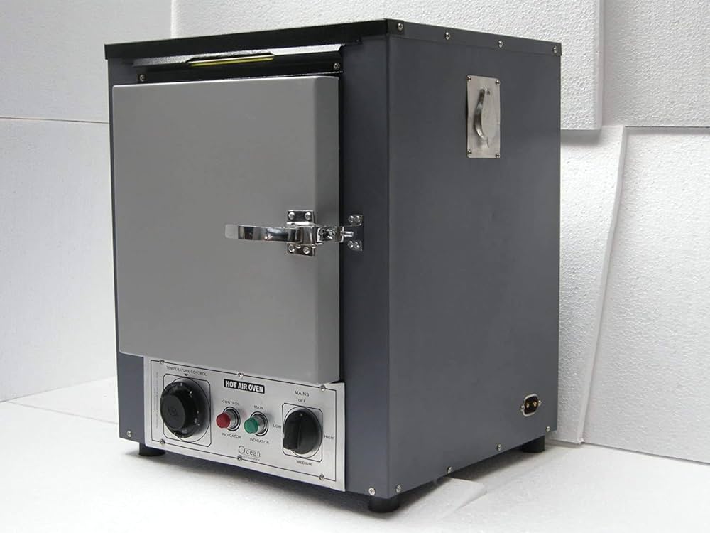 Hot air oven size : 30 x 30 x 30 cms watts:800 Thermostat model