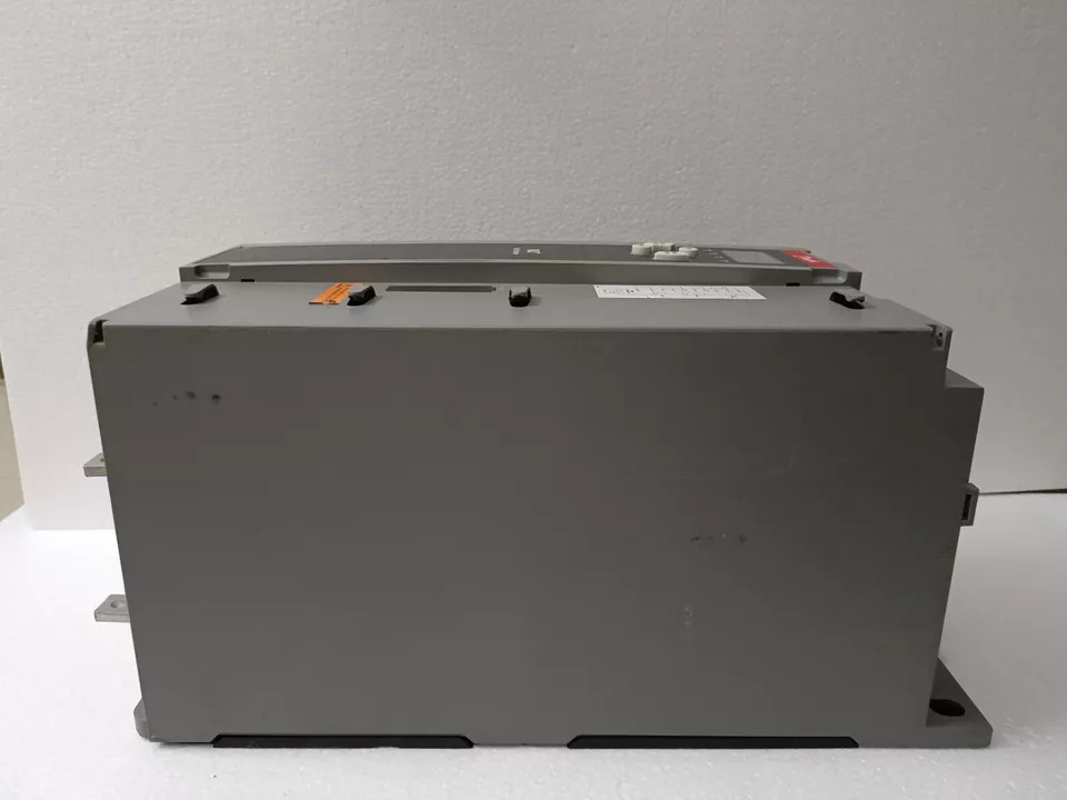 Danfoss Mcd 600 Mcd6-0144b-t5-s2x-00-cv2 184a 90kw 125hp Vlt Soft-starter