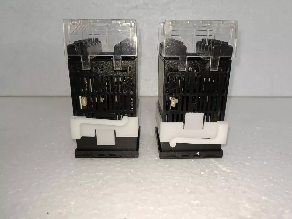 Omron E5cn-r2tmt-500 Temperature Controller