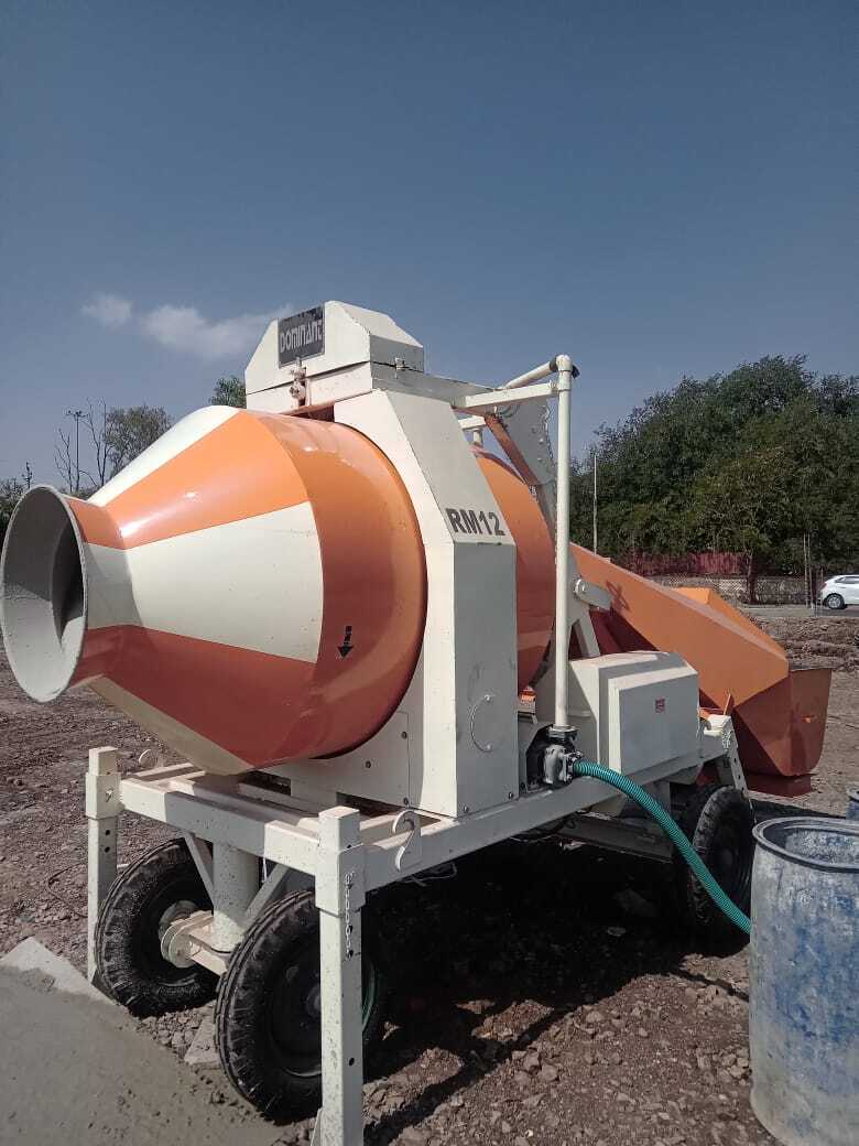 mobile concrete mixer