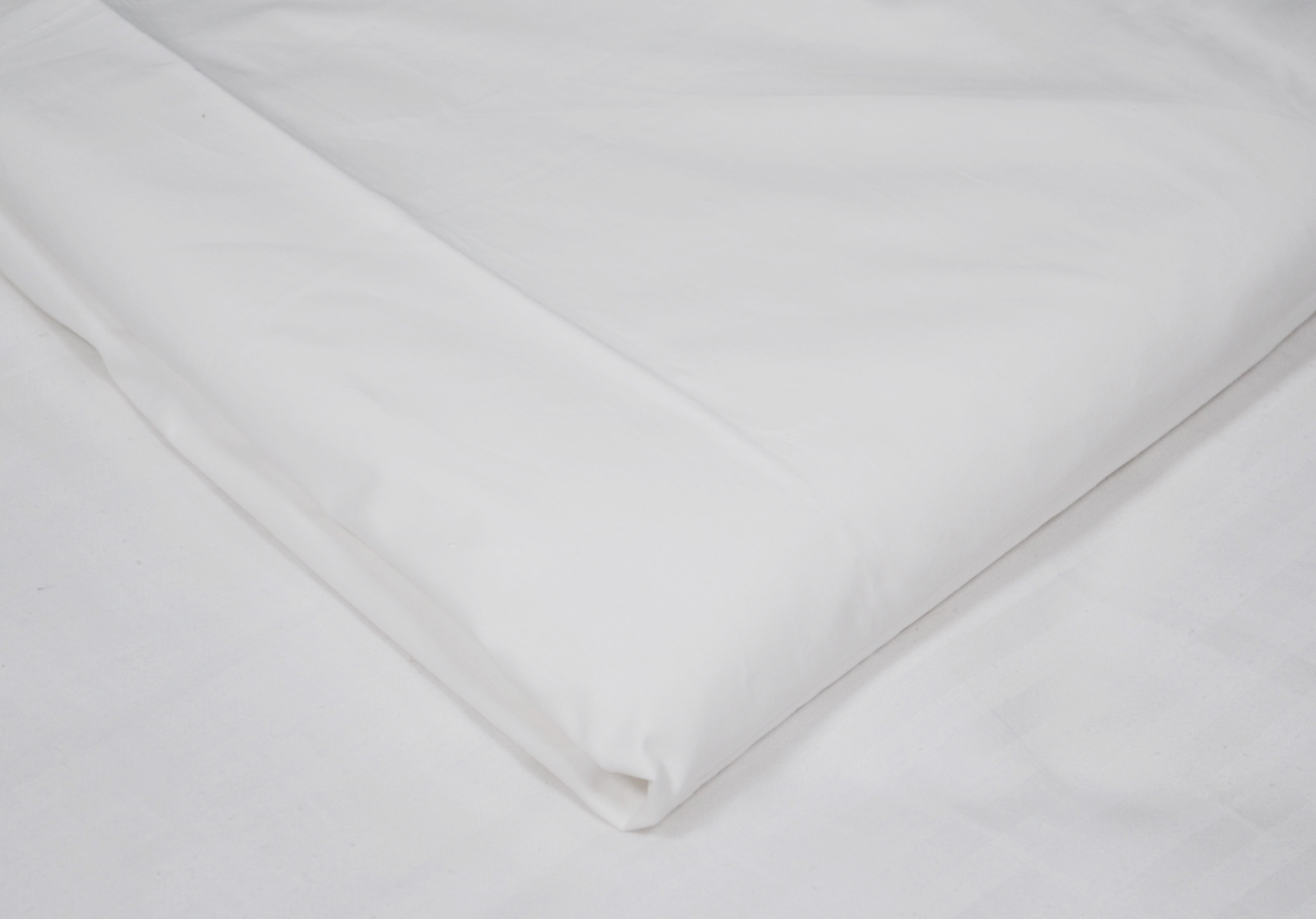 210 TC White Hotel Bed Sheet