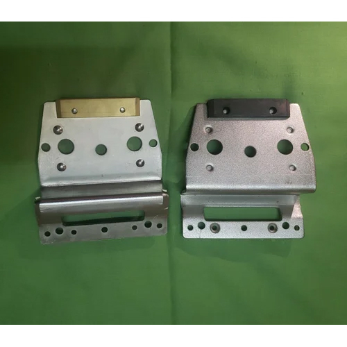 Industrial Monforts Pin Plate