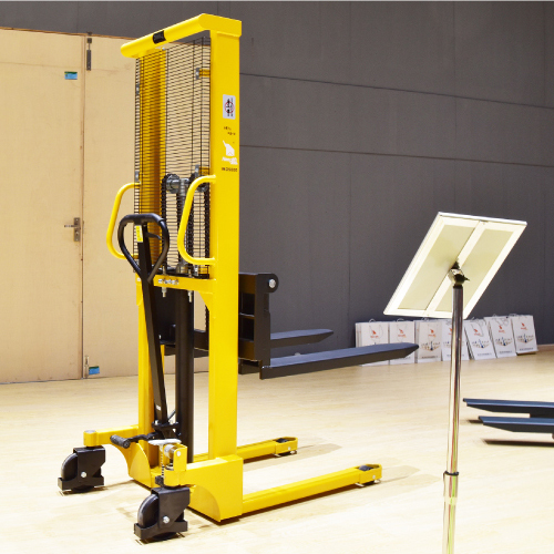 Single Frame Manual Stackers - Attributes: Durable