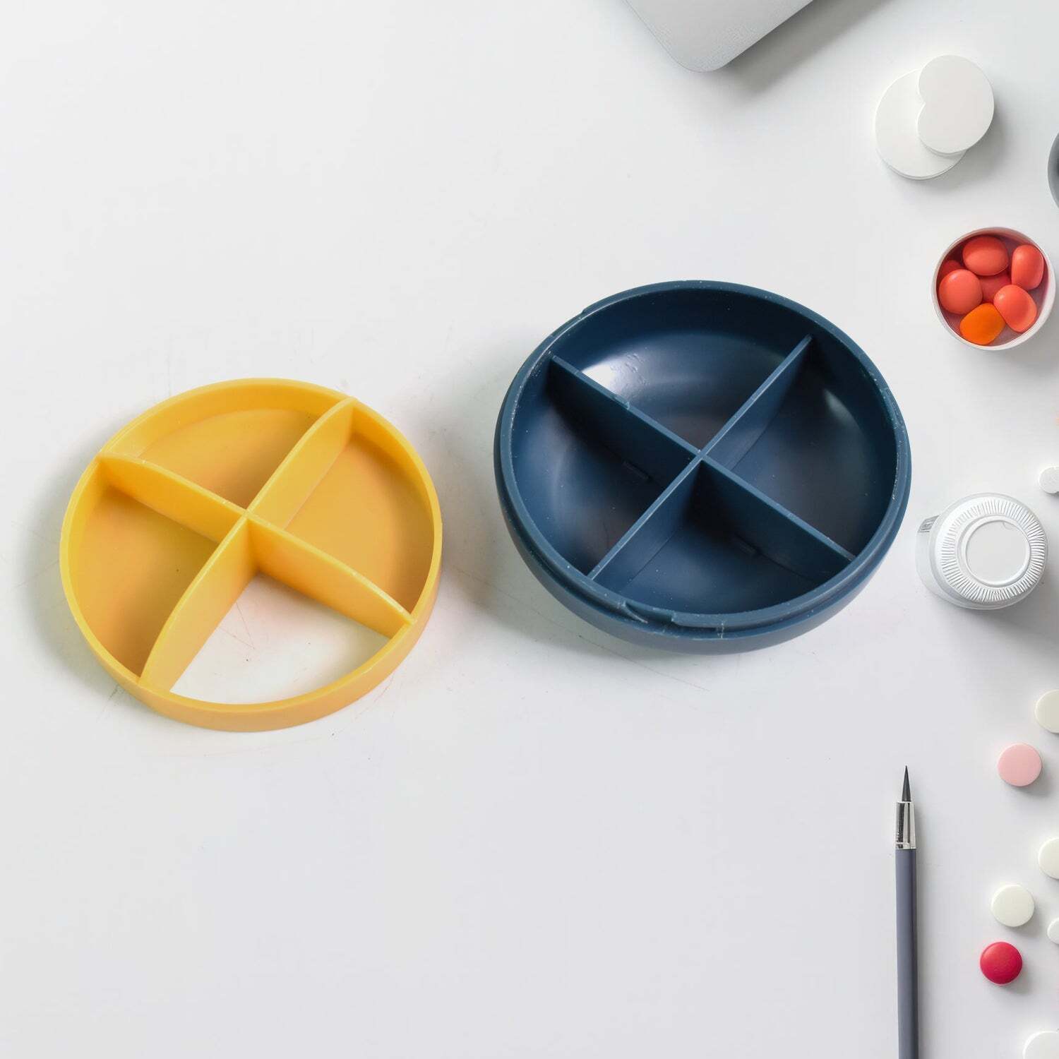 Portable Round Shape 4 Compartments