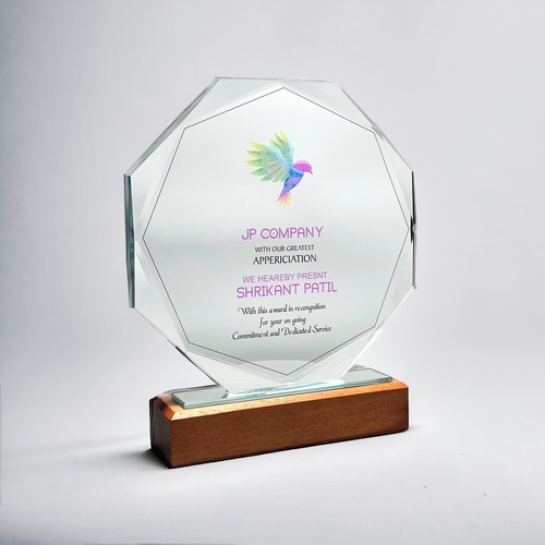 क्रिस्टल बॉडी जिसमें ब्रांडिंग क्षेत्र है