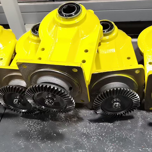 Heavy Duty Transmission Gearbox - Color: Yellow