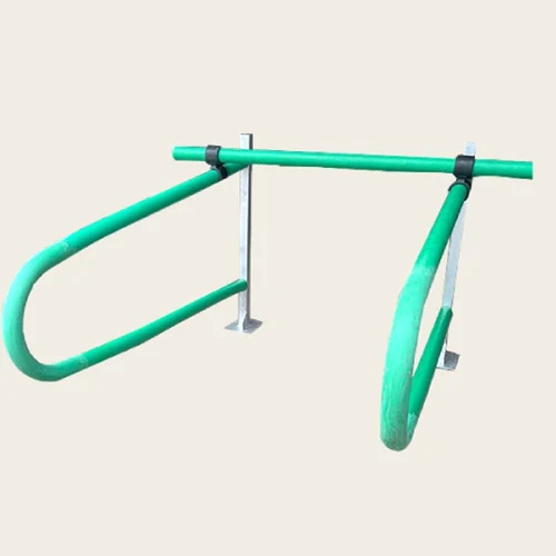 Adjustable Cow Cubicle - Color: Green