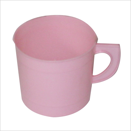 प्लास्टिक कप निकट हैंडल