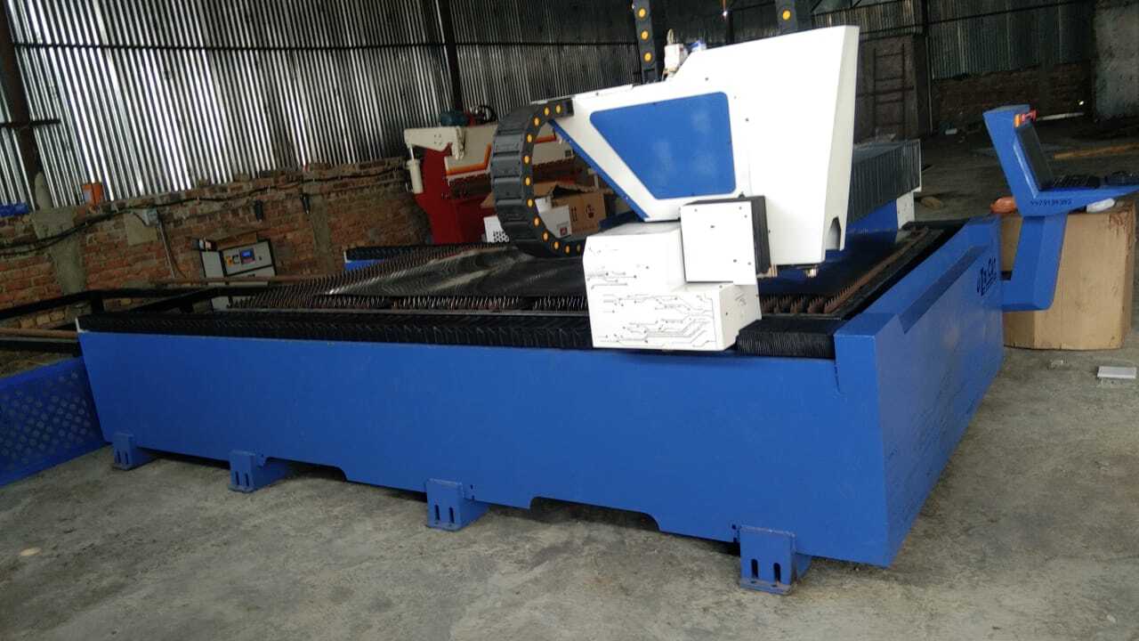 Raytools Laser Head 1000w 1500w 2000w 3000w Sheet Metal Fabrication Laser Cutting Machine - Automatic Grade: Automatic