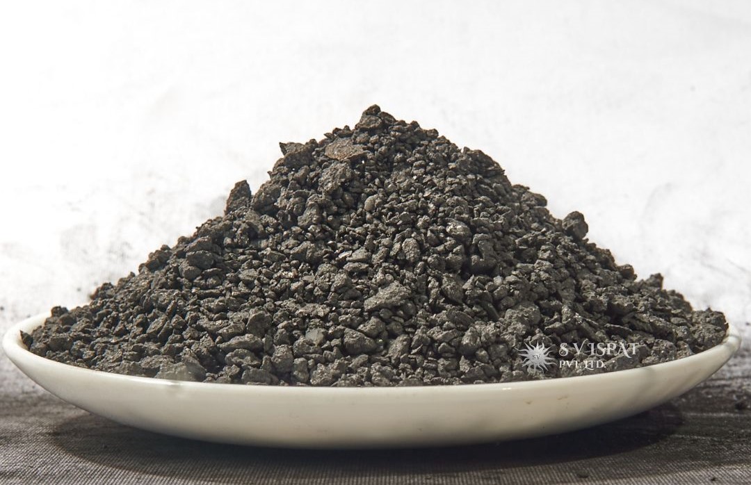 Industrial Raw Petroleum Coke - Fuel Grade | Nil Moisture, Lump Shape, Loose Packaging, Sponge Coke