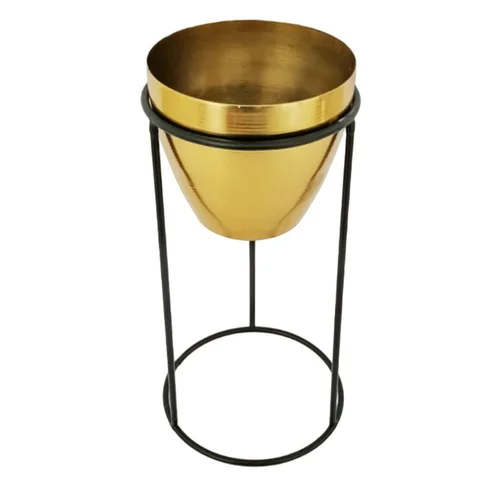 1511 Iron Planter