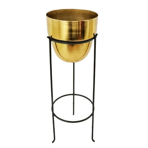 1507 Iron Planter