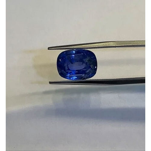 Natural Blue Sapphire - Shape: Oval